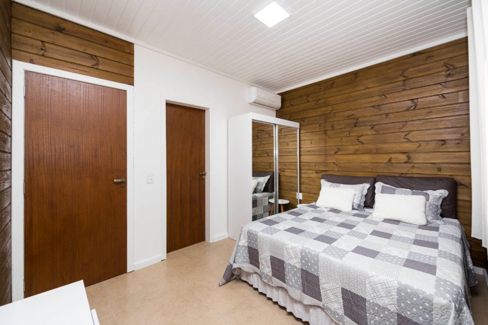 CASA COM PISCINA CABIÚNA -  PRAIA MARISCAL