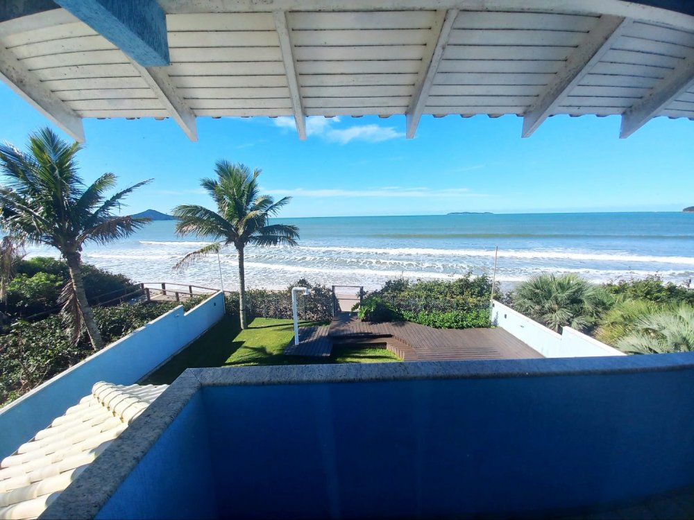 CASA COM JACUZZI BEIRA MAR - PRAIA DO CANTO GRANDE