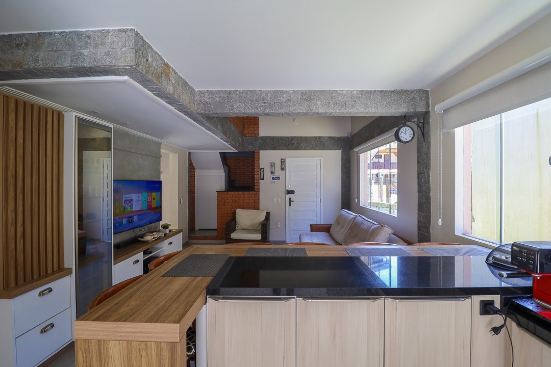 CASA COM PISCINA PRAIA DE MARISCAL