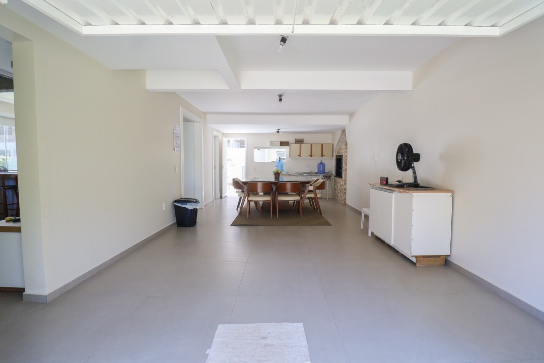 CASA COM PISCINA PRAIA DE MARISCAL