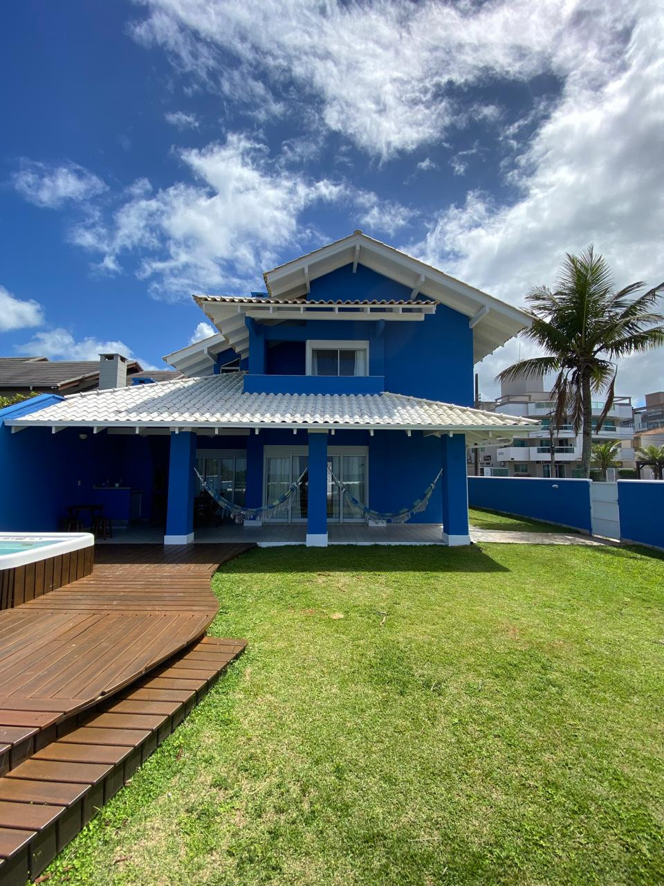 CASA COM JACUZZI BEIRA MAR - PRAIA DO CANTO GRANDE