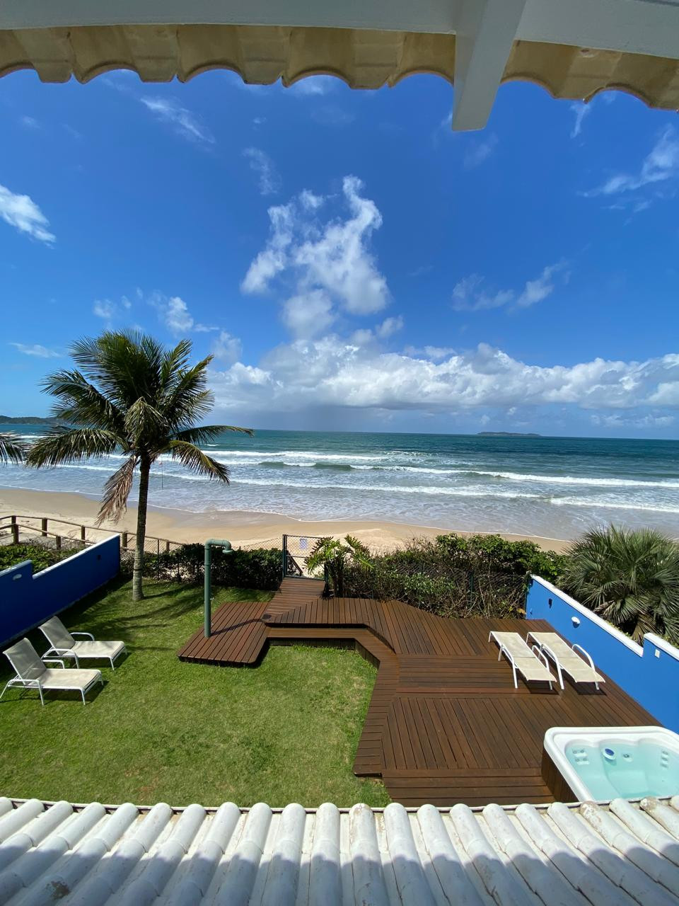 CASA COM JACUZZI BEIRA MAR - PRAIA DO CANTO GRANDE