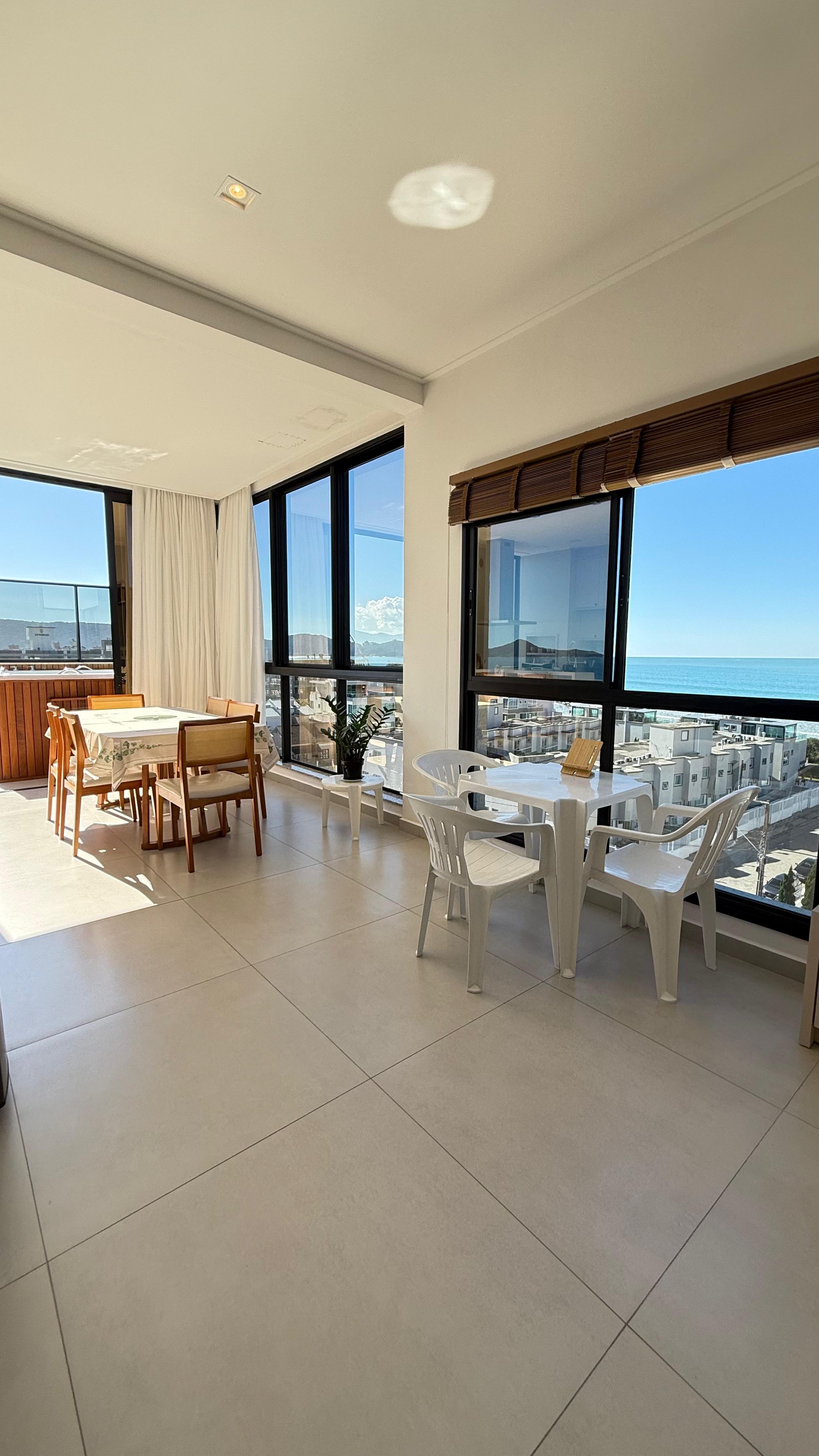 COBERTURA DE ALTO PADRÃO - COM VISTA MAR - PRAIA DE CANTO GRANDE