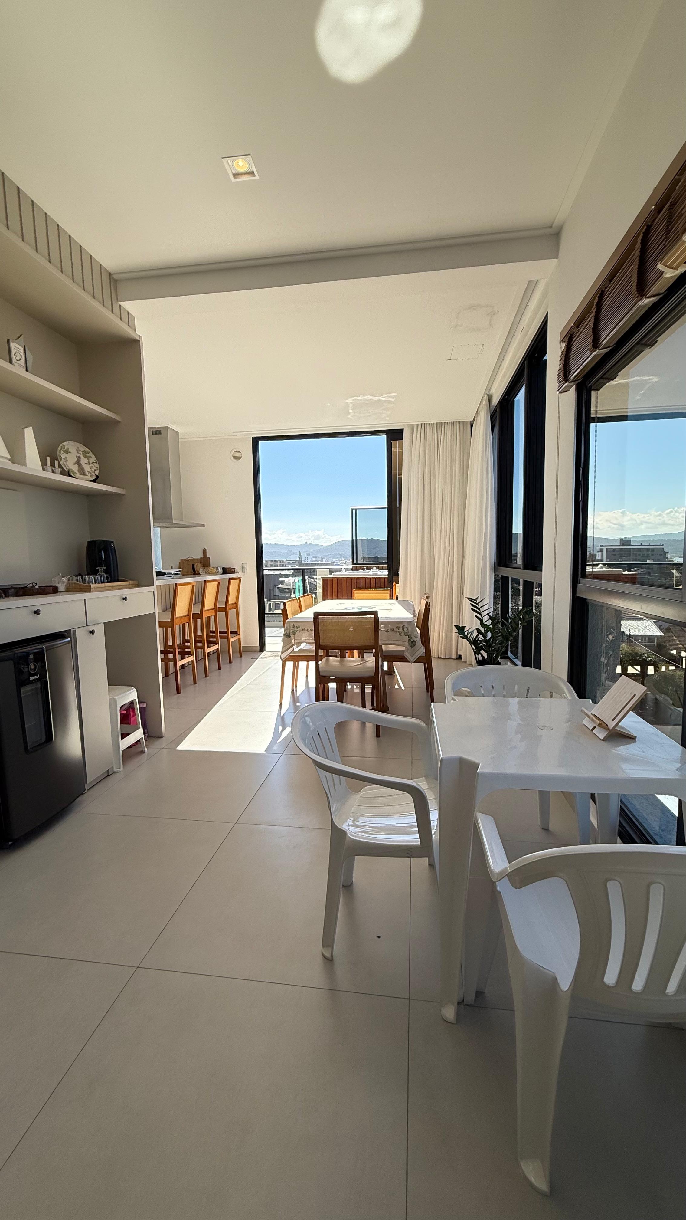 COBERTURA DE ALTO PADRÃO - COM VISTA MAR - PRAIA DE CANTO GRANDE