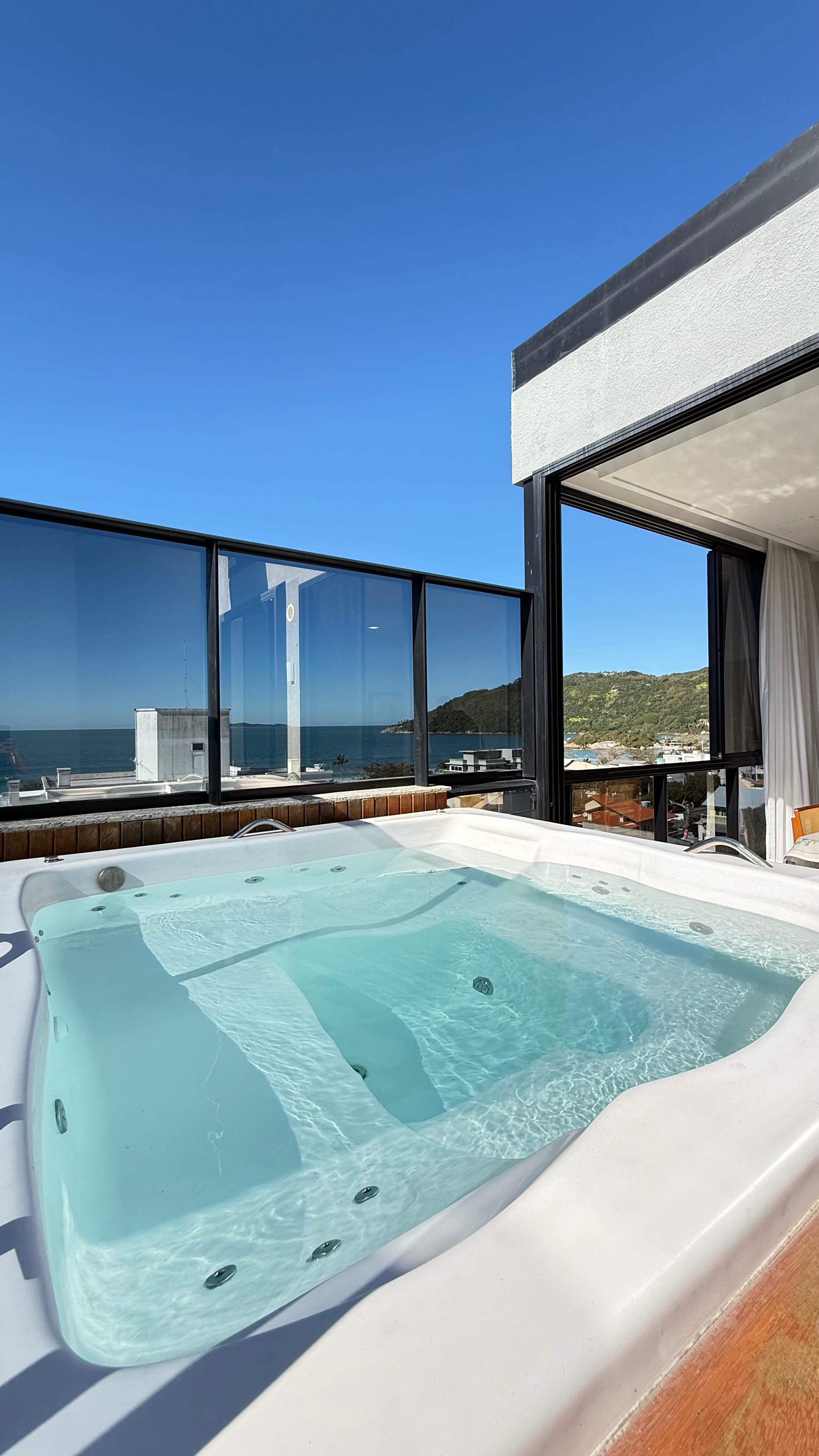 COBERTURA DE ALTO PADRÃO - COM VISTA MAR - PRAIA DE CANTO GRANDE