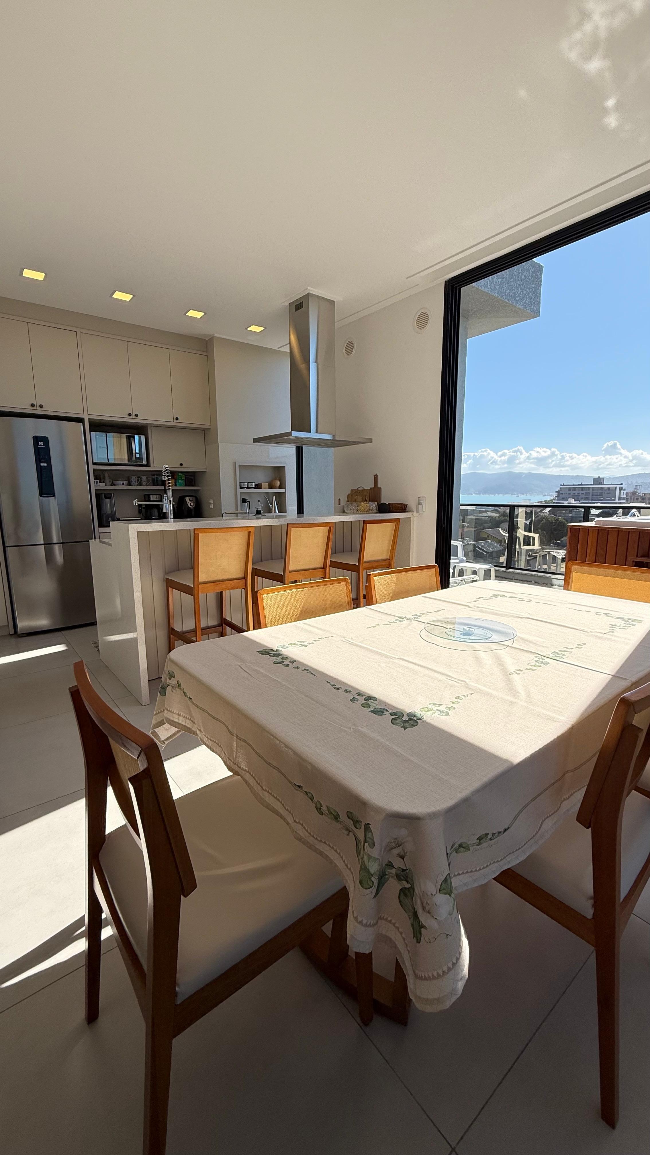 COBERTURA DE ALTO PADRÃO - COM VISTA MAR - PRAIA DE CANTO GRANDE