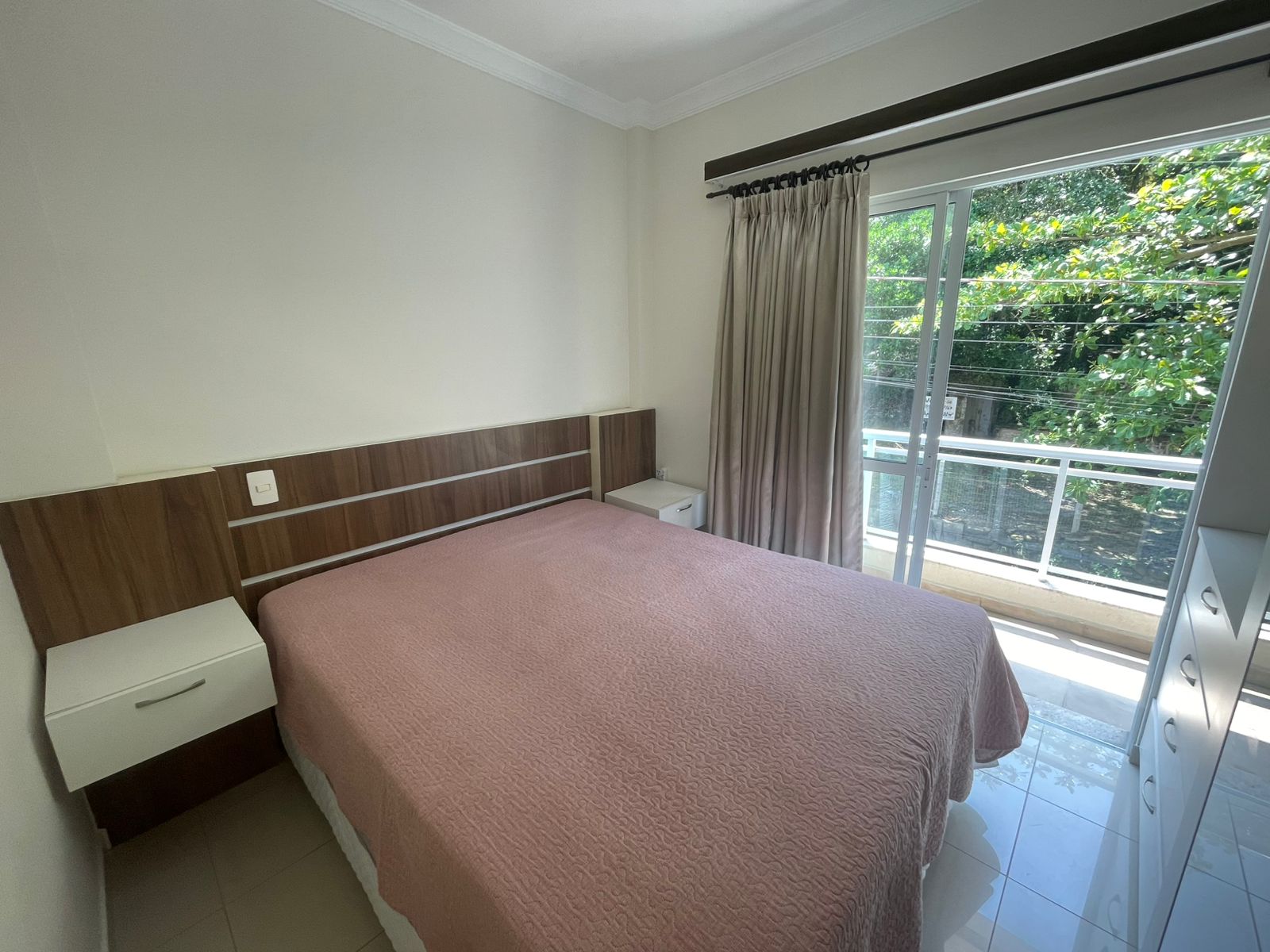 Apartamento de 02 Dormitórios em Bombinhas